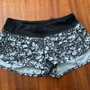 Lululemon Athletic Shorts Size 8